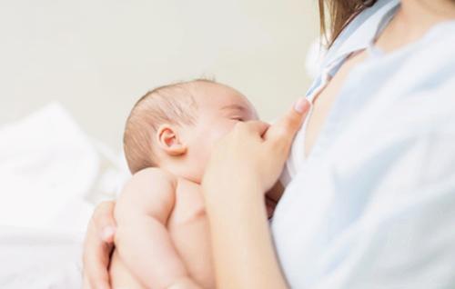 哺乳期怎么预防乳液堵塞？新手妈妈们，可以从这几点做起！