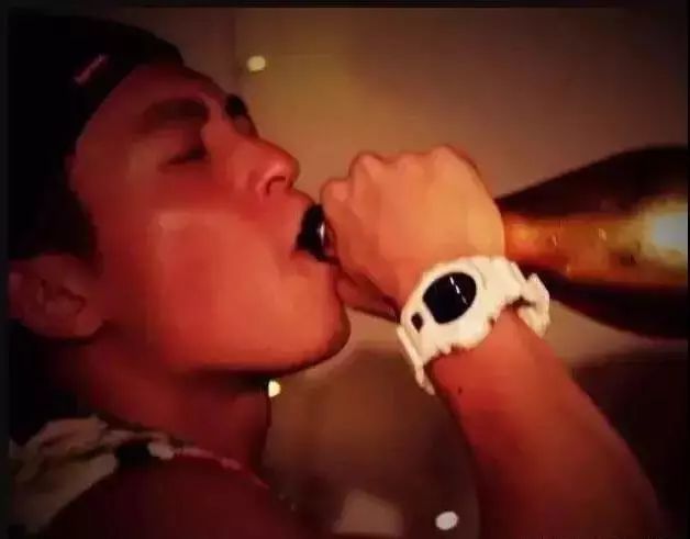 陈冠希卡西欧全黑,陈冠希戴卡西欧的手表