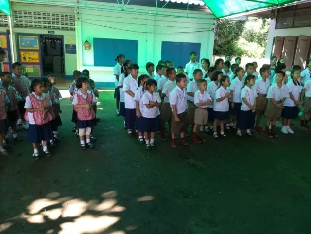 君行体验官专栏丨他在佛之国度,邂逅了一场浪漫