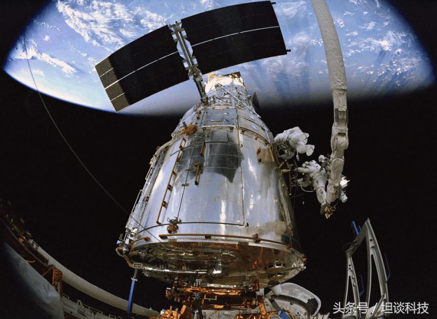 哈勃太空望远镜所捕捉的神奇影像,哈勃太空望远镜观测小行星图片