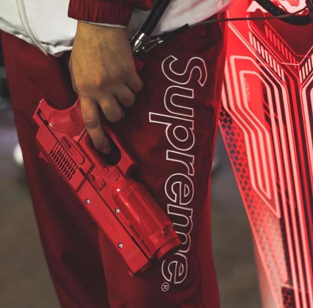 现在最流行潮牌子是什么,今年最流行的潮牌有哪些