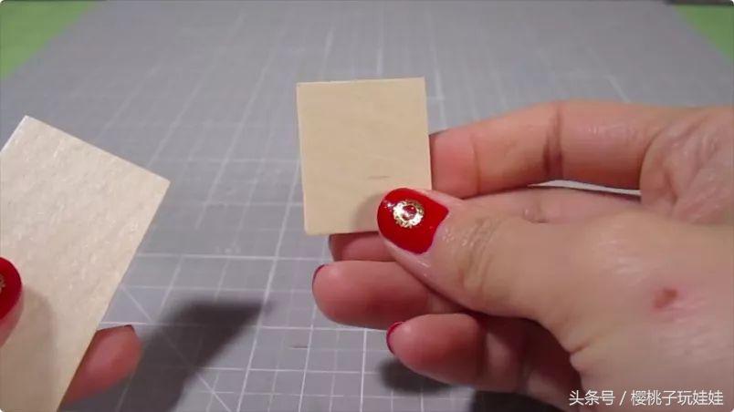 娃娃家床头柜diy自制,手工制作床给芭比娃娃的