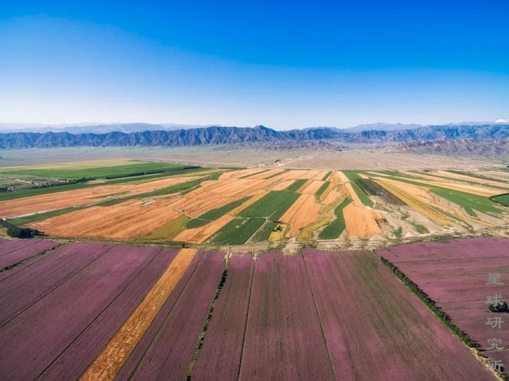 伊犁这个偏远的西部城市,新疆伊犁市靠近哪个位置
