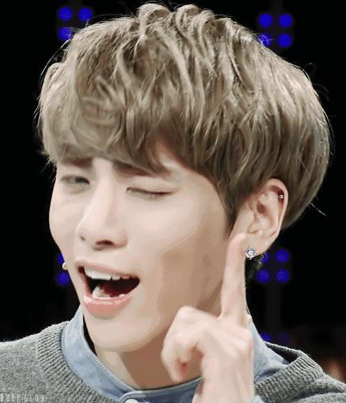 *钟金**铉尽管时间停滞在某一时刻对你的思念从来没有间断!