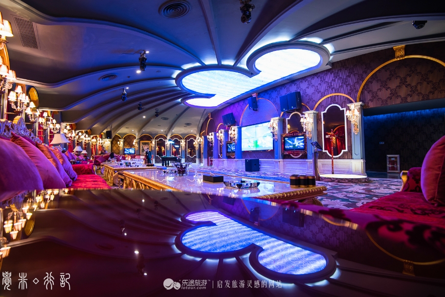 红莲湖畔淄博,红莲湖畔