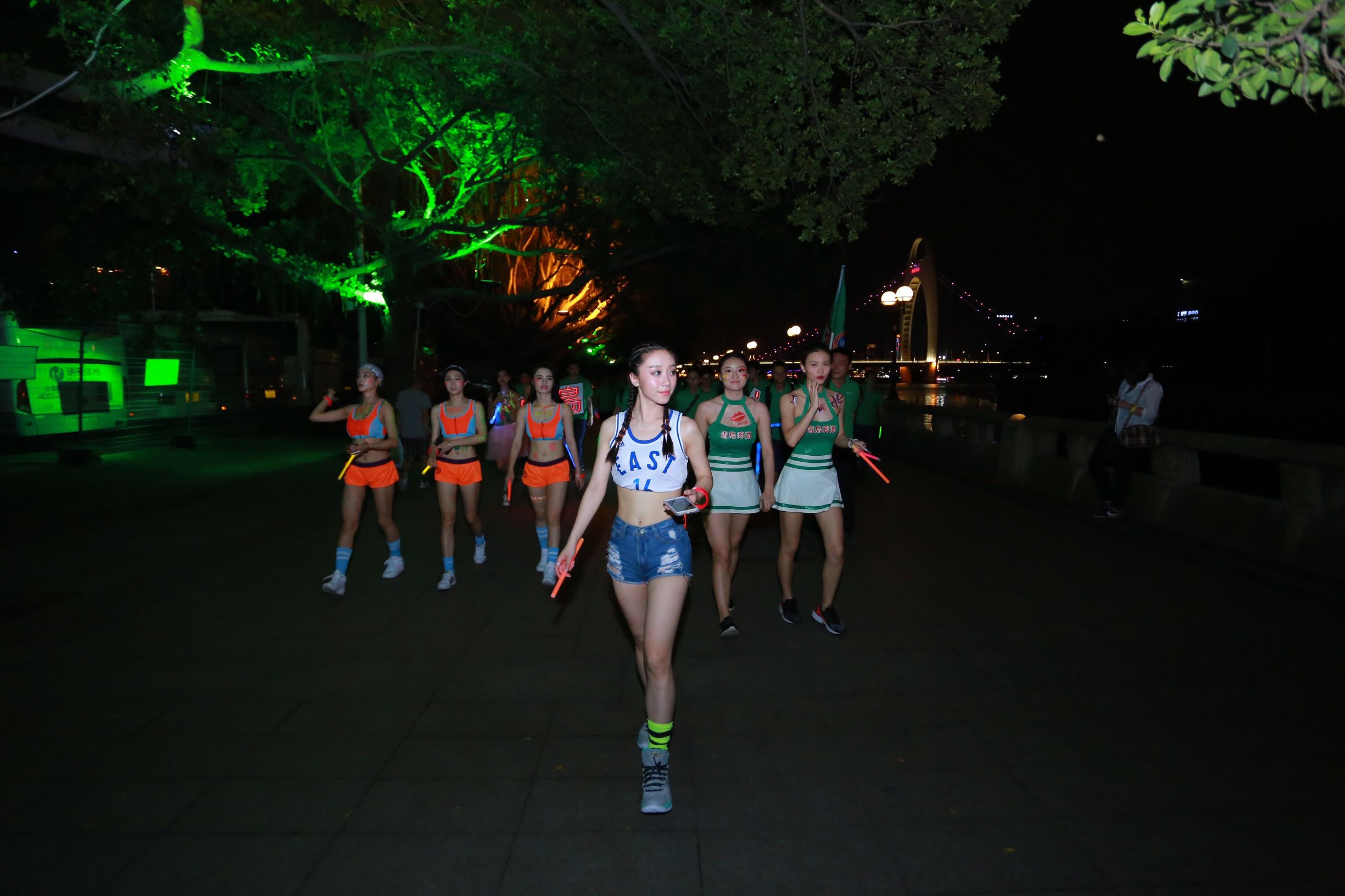 统一冰红茶拉罐整箱,统一冰红茶推广视频