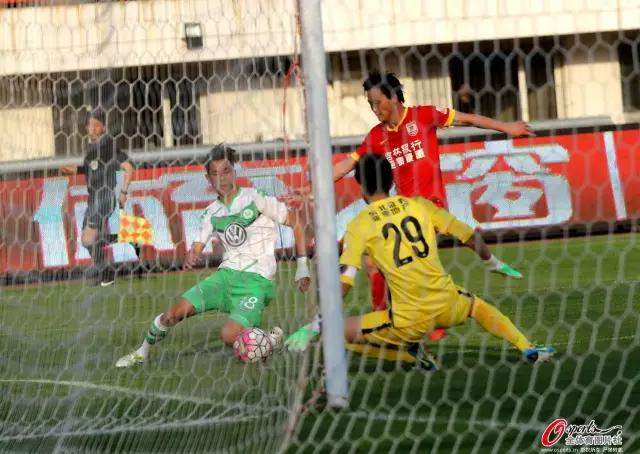 鐙煎牎閲嶈繑娆ф垬,鐙煎牎vs闃胯淳鍏嬫柉