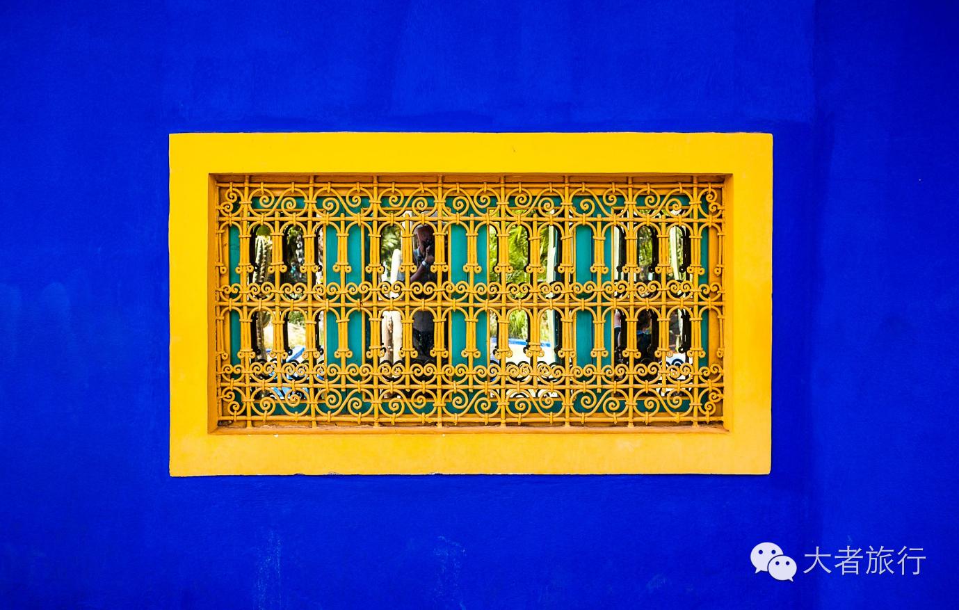 摩洛哥蓝是孔雀蓝吗,有一种蓝叫巴黎蓝