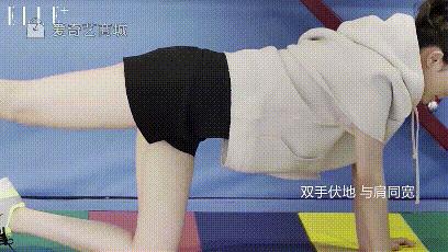 辣妈杨幂秀苗条身材,少女感十足的辣妈杨幂