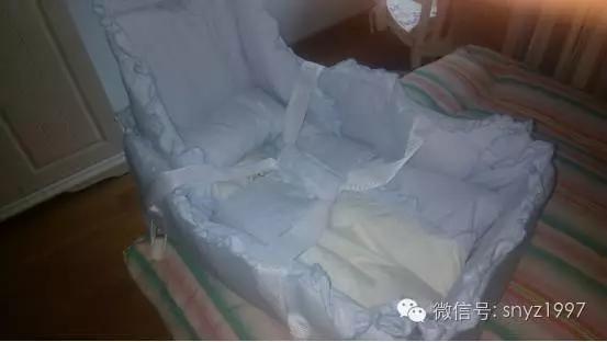 抱着代孕新生儿踏进父母家,同志奶爸瞬间泪崩