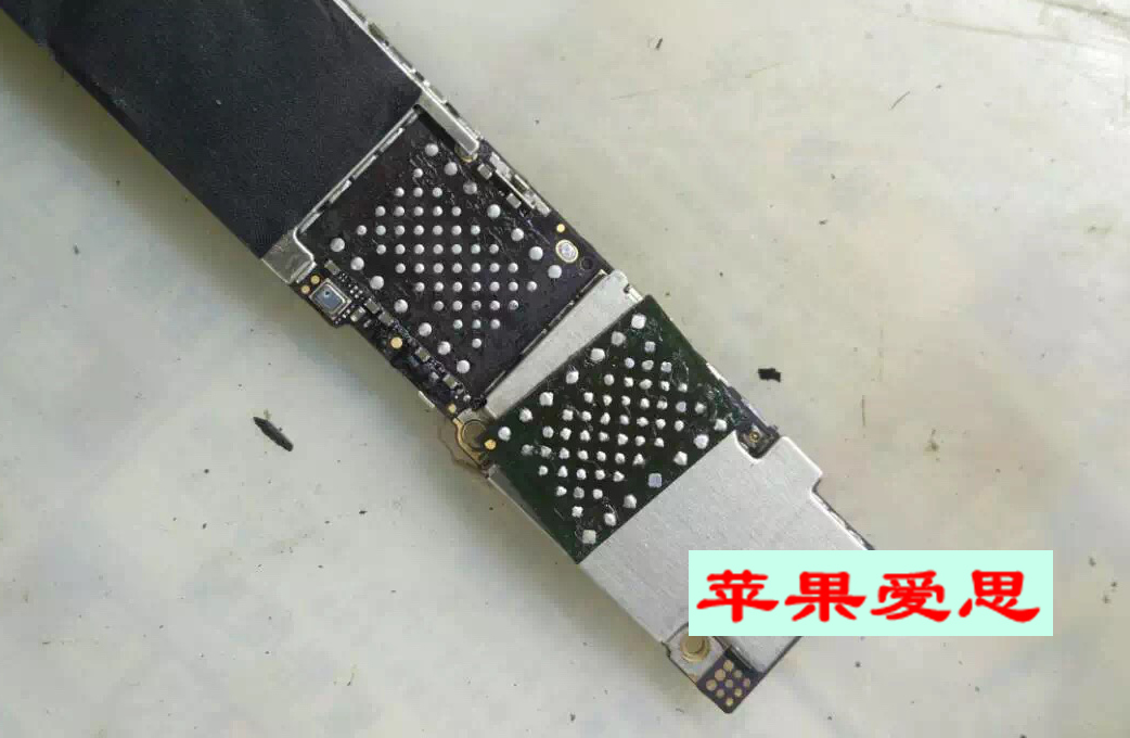 iphone6plus闪屏是什么原因,iphone6plus屏幕发黄是烧屏吗