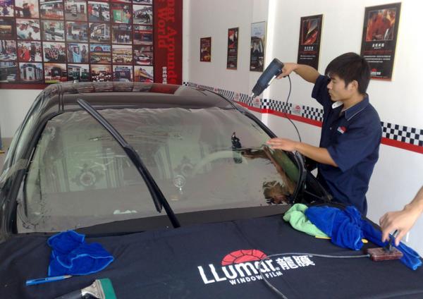 汽车贴膜后注意事项究竟有哪些,汽车贴膜起泡的原因