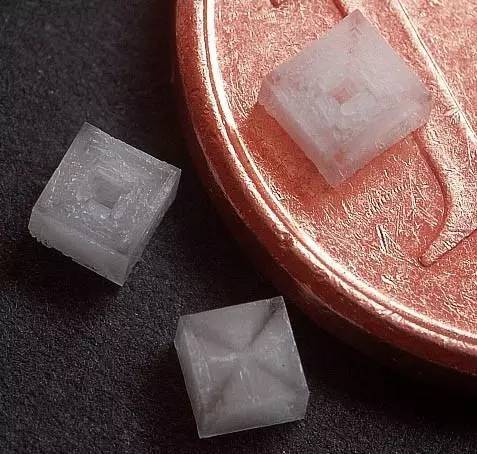 人造宝石最简单的方法,人造宝石怎么制作