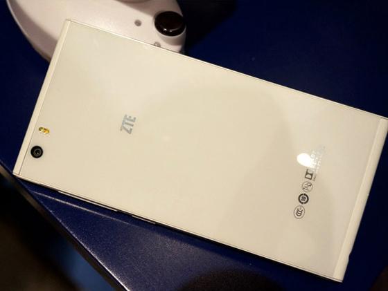 这些噱头手机,看见请绕行