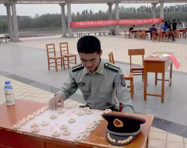 体验国防生“棋王杯”棋艺大赛现场