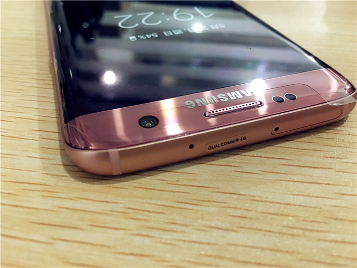 三星s7edge银色颜值怎么样 (三星s7 edge)