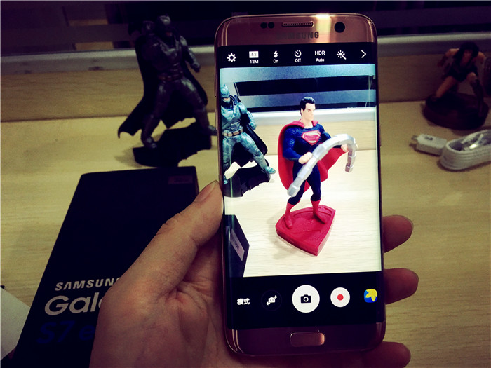 三星s7edge银色颜值怎么样 (三星s7 edge)