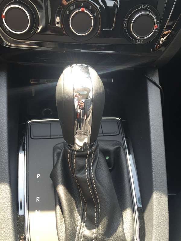 大众速腾1.5超越版提车全过程,25款大众速腾1.4t