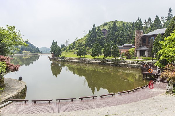 养在深闺里无人知,养在深闺无人识全文