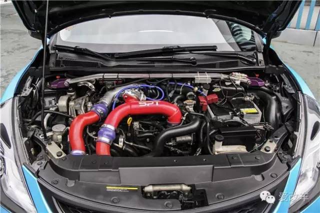 日产骐达中央扶手箱改装,日产的小精灵骐达改装案例