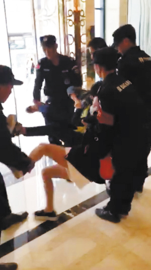 双眼皮割深了眼睛像青蛙眼一样,割双眼皮闭眼以后眼角有褶子