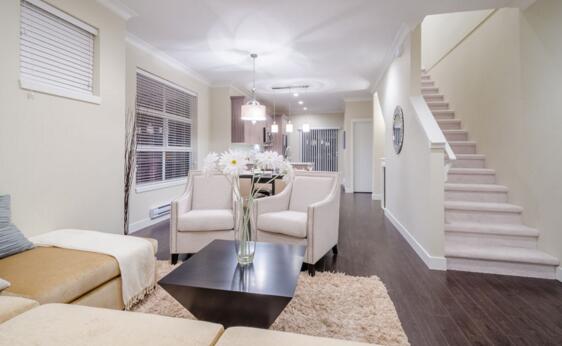 装修公司前期需要给工人准备什么,装修工人靠谱