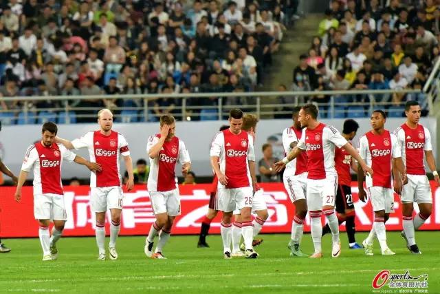 鐙煎牎閲嶈繑娆ф垬,鐙煎牎vs闃胯淳鍏嬫柉