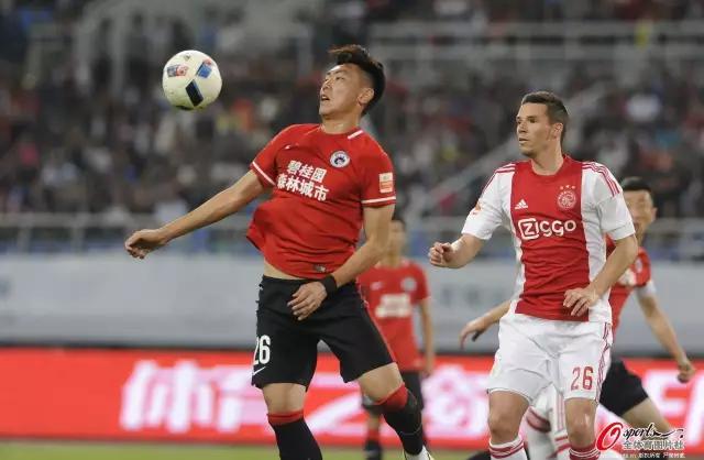 鐙煎牎閲嶈繑娆ф垬,鐙煎牎vs闃胯淳鍏嬫柉