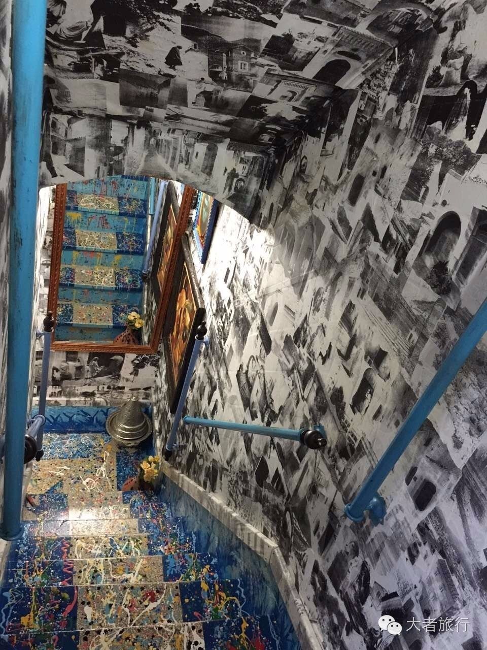 摩洛哥蓝是孔雀蓝吗,有一种蓝叫巴黎蓝