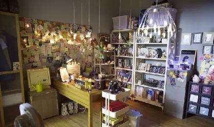 同样住在22楼，这装修风格差距咋这么大呢！