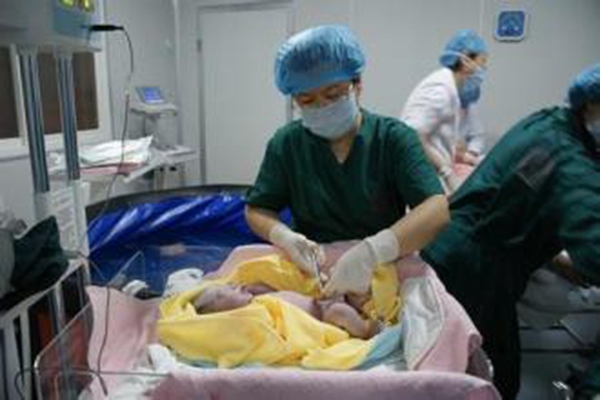 准妈妈刚从产房出来的反应,临产前会一直想拉大便