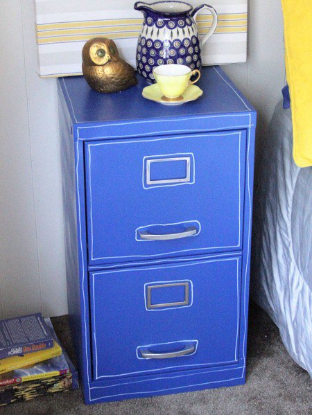 旧家具自己翻新喷漆好还是刷漆好,旧家具翻新是喷漆好还是贴纸好