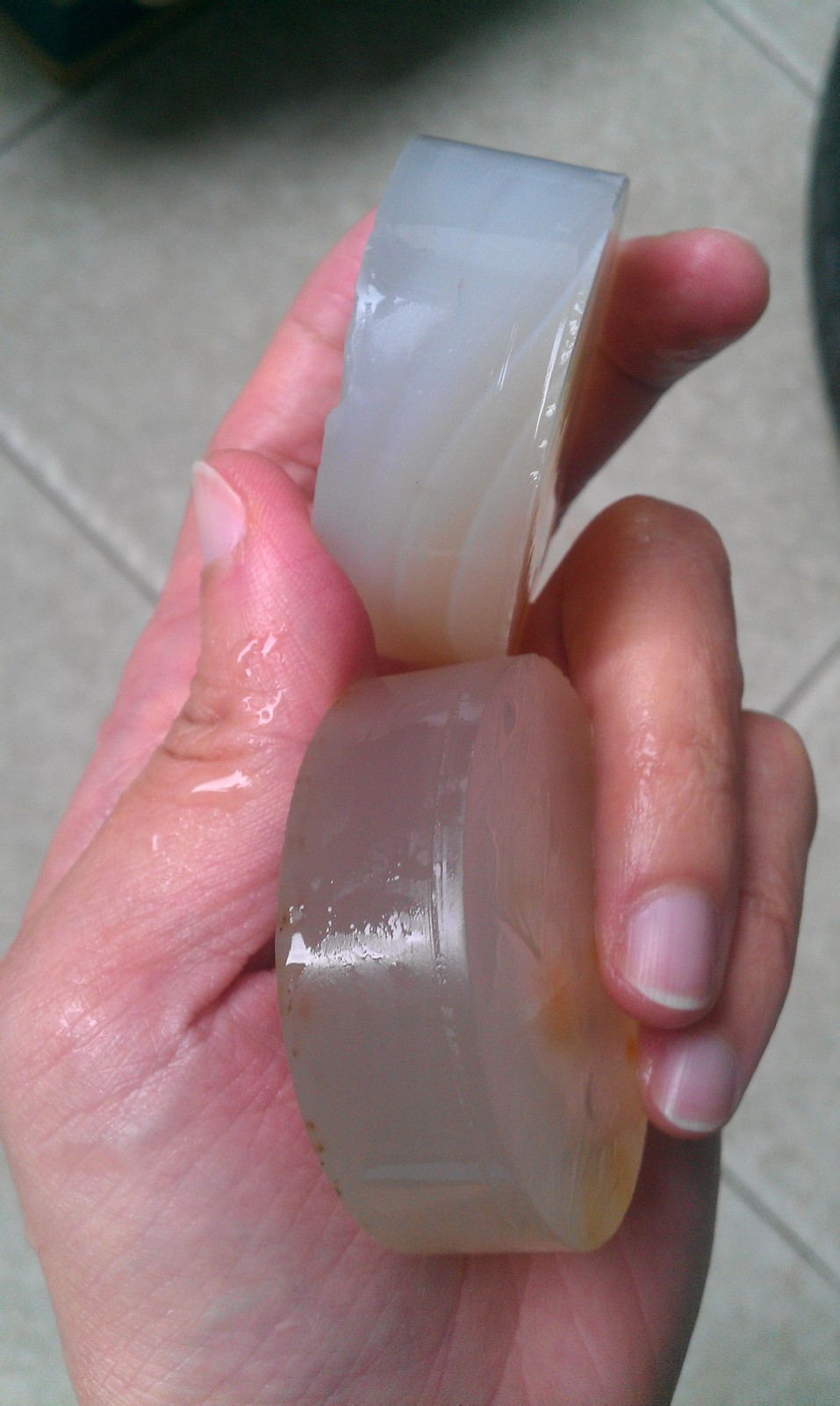 玉缺水后会是什么样,容易失水的玉