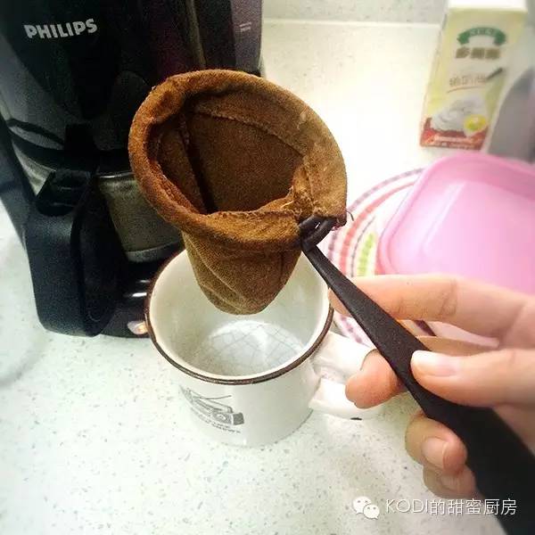 85℃面包坊最畅销饮品海盐咖啡秘方大透露：只需要加一点点的?