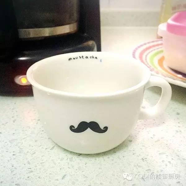 85℃面包坊最畅销饮品海盐咖啡秘方大透露：只需要加一点点的?