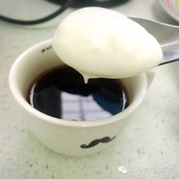 85℃面包坊最畅销饮品海盐咖啡秘方大透露：只需要加一点点的?