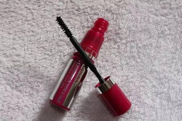 虽然当不成老干部的家属,但“睫毛精”的属性还是可以拥有哒!