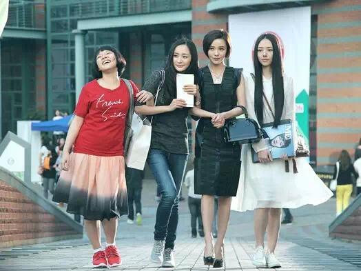 三个闺蜜拍照的最美姿势,40岁三个闺蜜拍照姿势大全