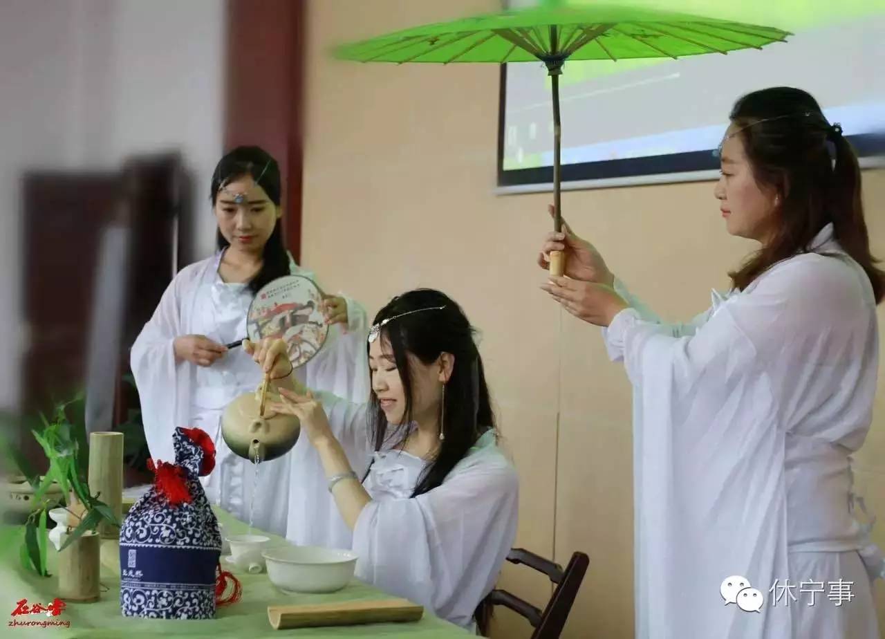 休宁中学与雅礼协会合作十周年庆典活动顺利召开!