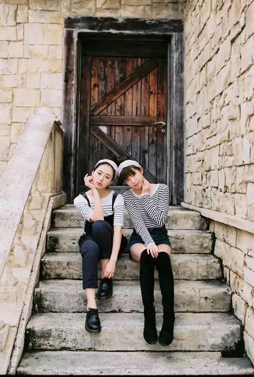 三个闺蜜拍照的最美姿势,40岁三个闺蜜拍照姿势大全