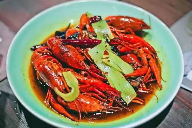 上海有名的网红小龙虾,魔都网红小龙虾