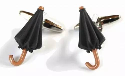 高收视率佳作《99.9》衣服背包手表公仔等等穿搭合集