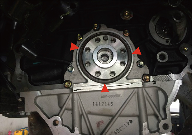 发动机废气管漏油是什么原因,发动机油封漏油是什么原因导致