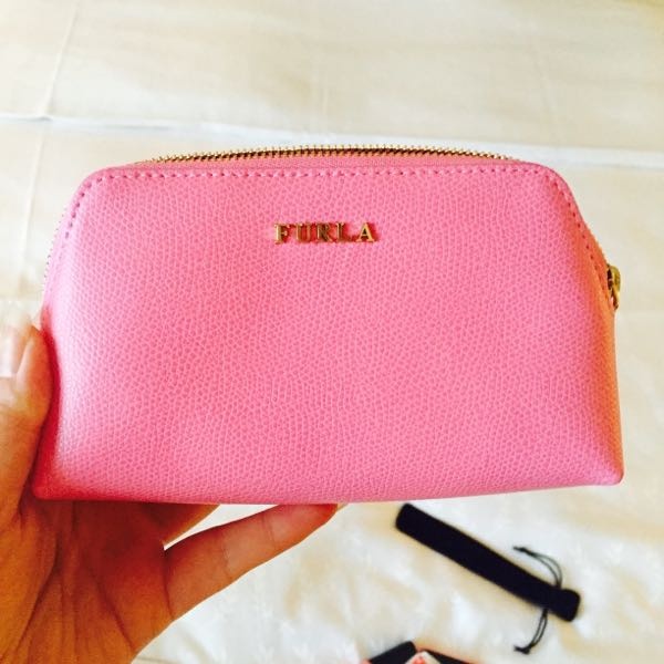 天哪！这么多杂志上看到的大牌热门包，她居然都有！羡慕！