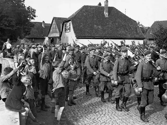 纳粹时期的德国生活,纳粹统治的德国真的幸福吗