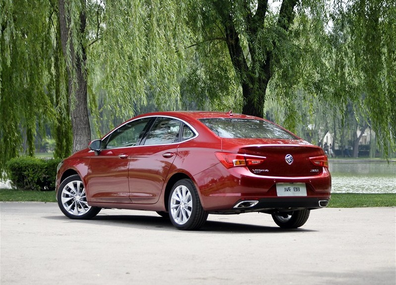 别克威朗省油吗值得买吗,别克威朗和大众朗逸哪个比较好