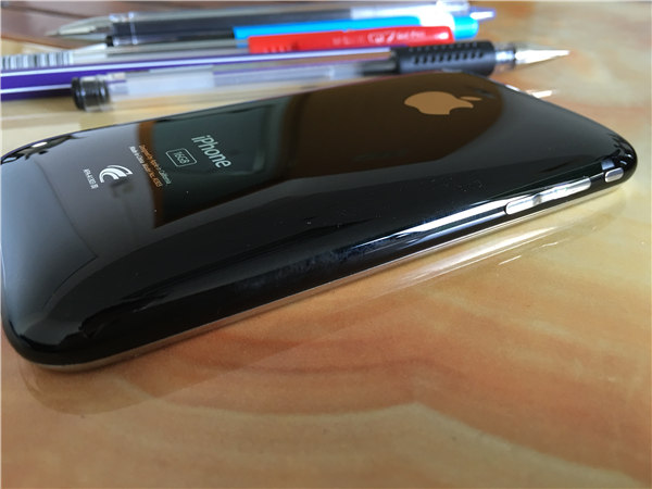 一部iphone的价格可以买到什么,39块9一台苹果iphone你们敢买吗