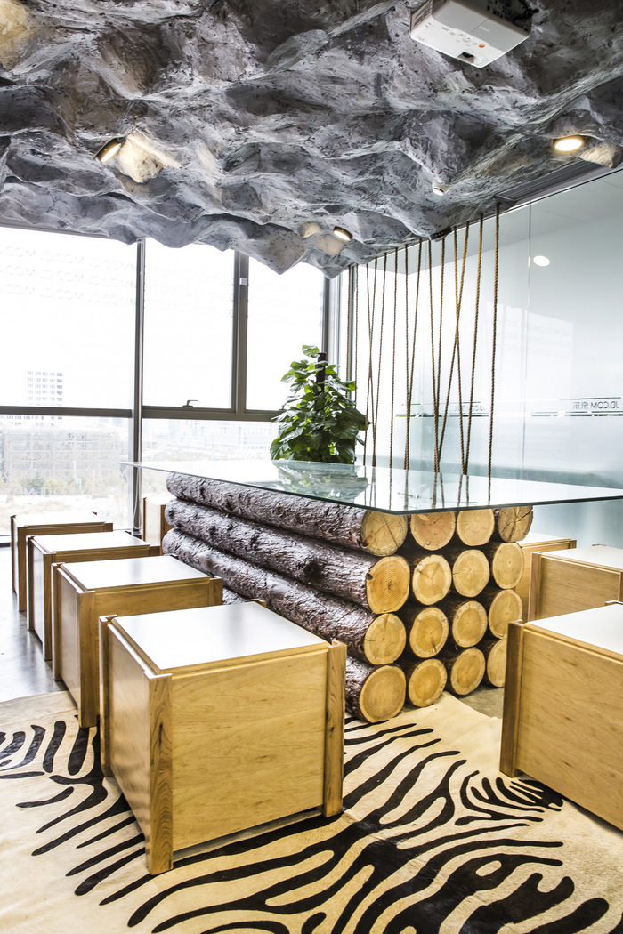 探访刘强东在北京的京东总部大楼,参观京东总部