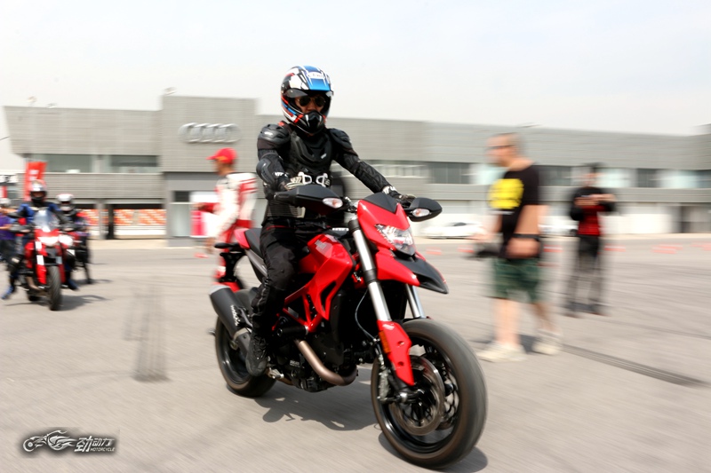 摩托赛事杜卡迪,杜卡迪摩托车锦标赛视频