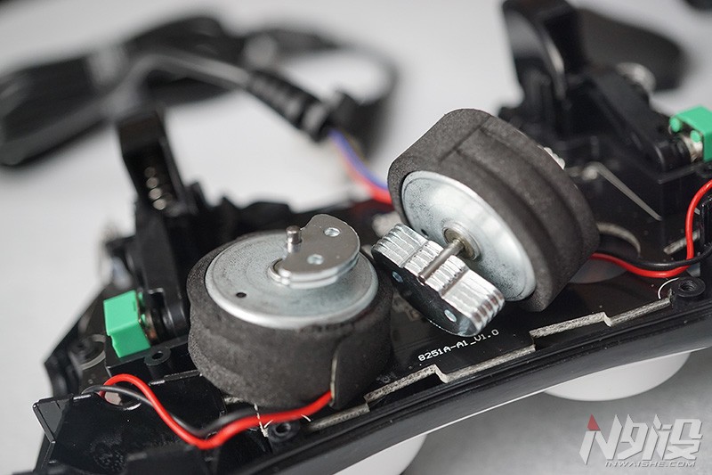 雷柏v600游戏手柄评测,雷柏v600s手柄无线连接